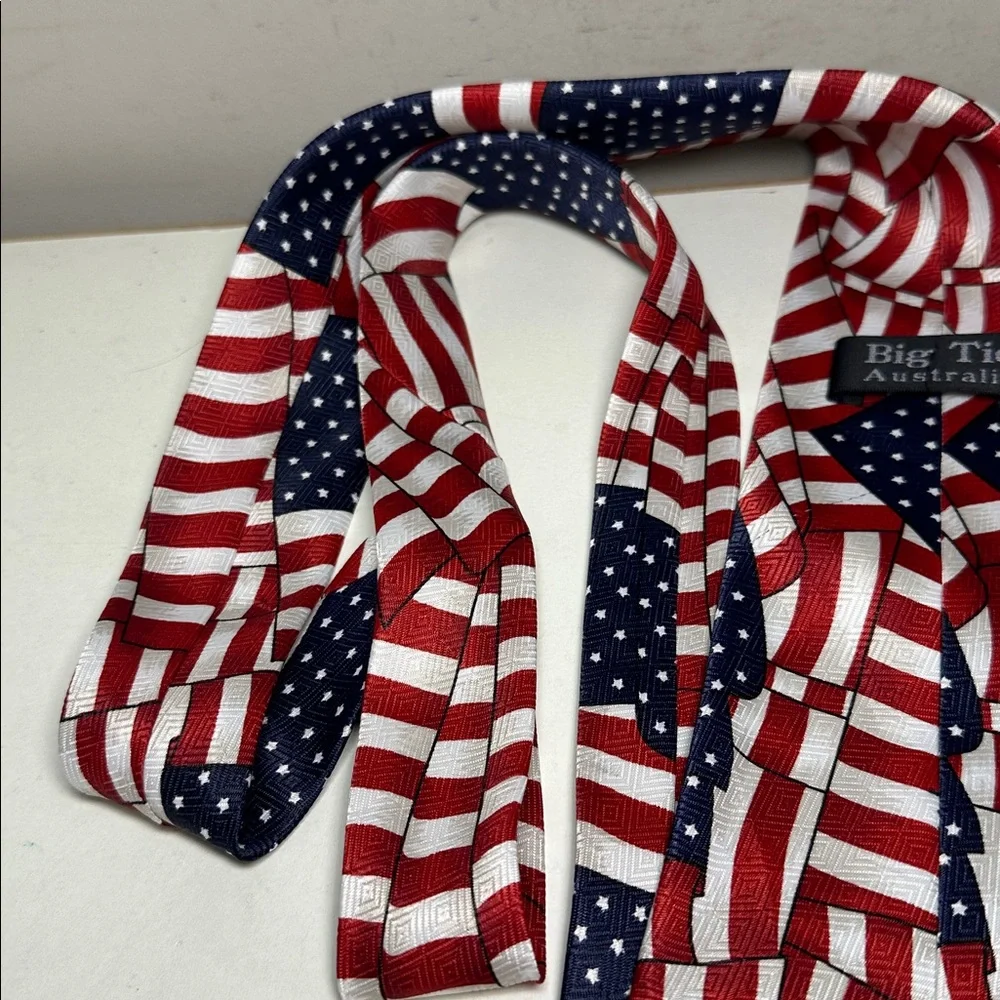 Patriotic American Flag Men's Tie